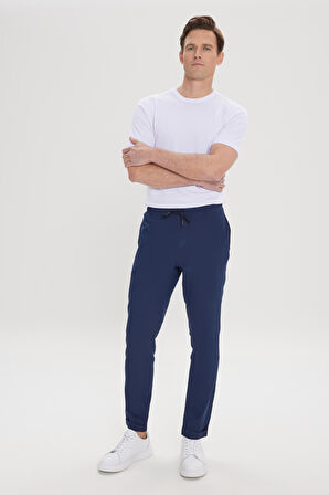 Erkek Lacivert Slim Fit Rahat Kesim Beli Bağlamalı Yan Cepli Jogger Pantolon