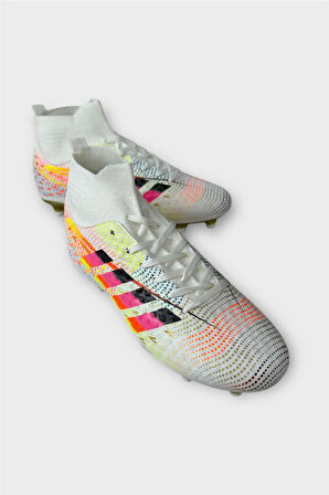 Erkek Boğazlı Renkli Desenli Halı Saha ve Çim Saha Kramponu  BEYAZ