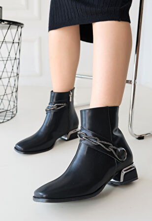Yandan Fermuarlı Topuklu Bot Cilt Siyah Topuk Boyu 3 Cm