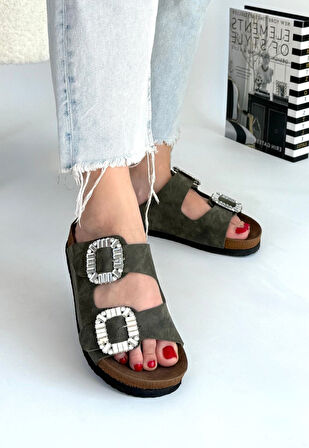 Tokalı Kemerli Terlik Nubuk Yeşil Topuk Boyu 2,5 Cm