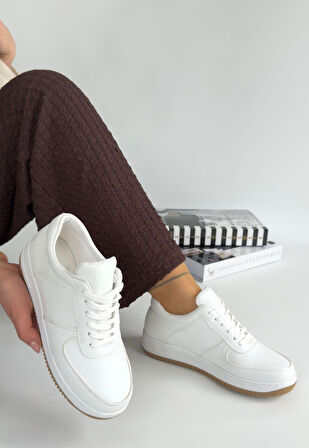 Taba Taban Bağcıklı Spor Ayakkabı Cilt Beyaz Topuk Boyu 2 Cm