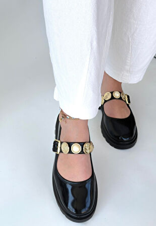 Aksesuarlı Ortopedik Topuk Dikenine Karşı Özel Üretim Kemerli Oxford Babet Ayakkabı Rugan Siyah Topuk Boyu 2,5 Cm