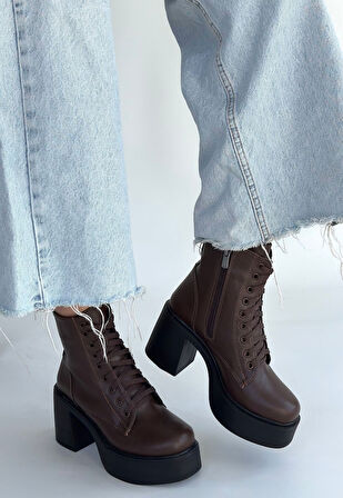 Yandan Fermuarlı Bağcıklı Topuklu Bot Cilt Kahverengi Topuk Boyu 8 Cm