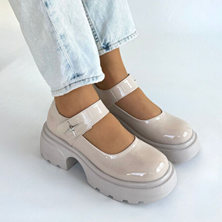 Dolgu Topuk Cırt Cırtlı Oxford Ayakkabı Rugan Bej Topuk Boyu 6 Cm