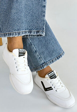 Siyah Detaylı Ortopedik Topuk Dikenine Karşı Özel Üretim Bağcıklı Spor Ayakkabı Cilt Beyaz Topuk Boyu 2 Cm