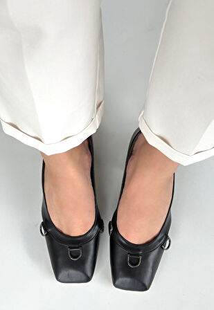 Küt Burun Topuklu Ayakkabı Cilt Siyah Topuk Boyu 5 Cm