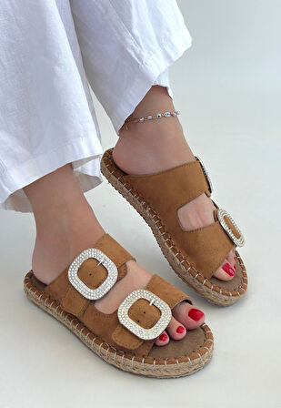 Hasır Tabanlı Tokalı Terlik Nubuk Vizon Topuk Boyu 1 Cm