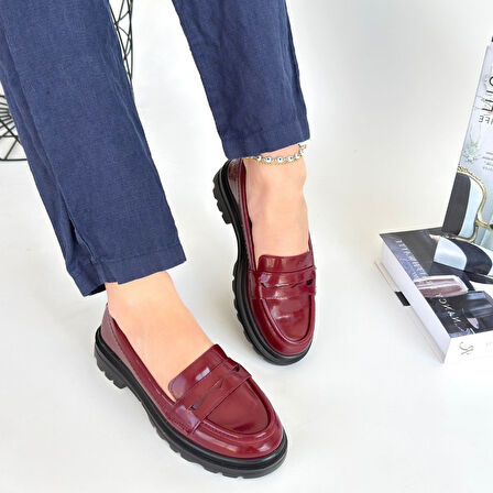 Ortopedik Topuk Dikenine Karşı Özel Üretim Oxford Babet Ayakkabı Rugan Bordo Topuk Boyu 2,5 Cm