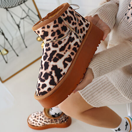 İçi Kürklü Bot Süet Leopar Topuk Boyu 4 Cm