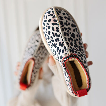 Desenli İçi Kürklü Bot Süet Çita Topuk Boyu 4 Cm