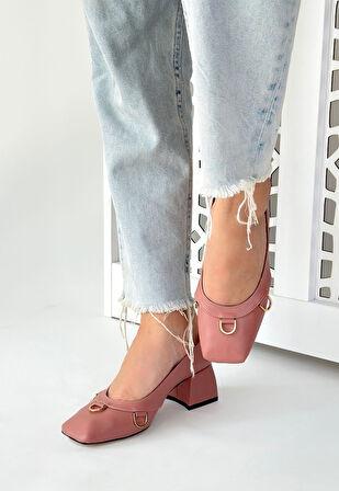 Küt Burun Topuklu Ayakkabı Pudra Topuk Boyu 5 Cm