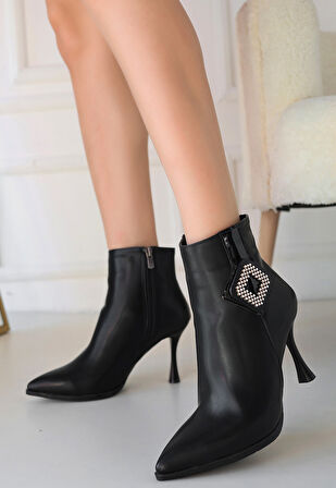 Boncuk Desenli Sivri Burun Yandan Fermuarlı İnce Topuklu Ayakkabı Cilt Siyah Topuk Boyu 9 Cm