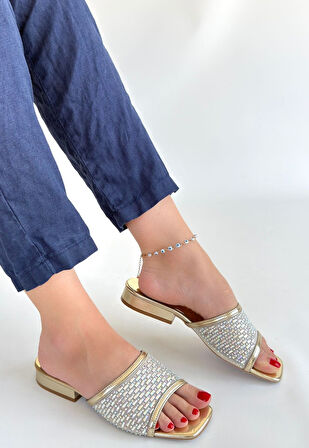 İşlemeli Terlik Cilt Gold Topuk Boyu 1 Cm