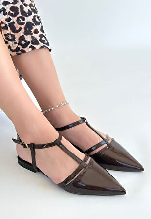 Sivri Burun Babet Ayakkabı Rugan Kahverengi Topuk Boyu 1 Cm