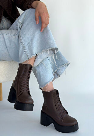 Yandan Fermuarlı Bağcıklı Topuklu Bot Cilt Kahverengi Topuk Boyu 8 Cm