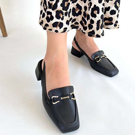 Tokalı Küt Burun Topuklu Ayakkabı Siyah Topuk Boyu 3 Cm