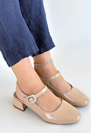 Arkası Açık Küt Burun Topuklu Ayakkabı Nude Topuk Boyu 3 Cm