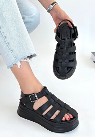 Kemerli Ortopedik Sandalet Cilt Siyah Topuk Boyu 5 Cm