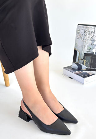 Sivri Burun Topuklu Ayakkabı Cilt Siyah Topuk Boyu 3 Cm