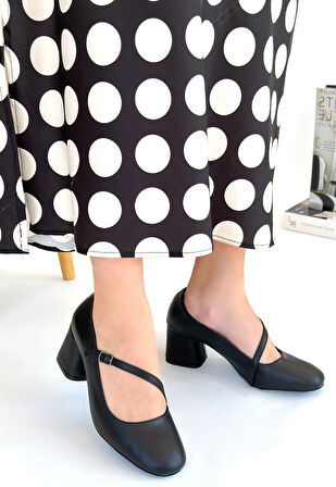 Küt Burun Topuklu Ayakkabı Cilt Siyah Topuk Boyu 7 Cm