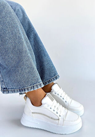 Ortopedik Topuk Dikenine Karşı Özel Üretim Bağcıklı Spor Ayakkabı Cilt Beyaz Topuk Boyu 4 Cm