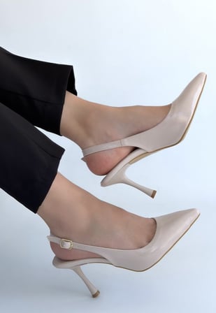 Bej Cilt Slingback Sivri Burun Kemerli İnce Topuklu Klasik Ayakkabı Topuk Boyu 9 Cm