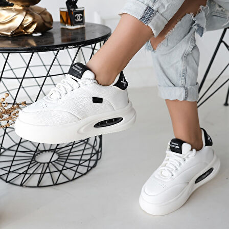 Siyah Detaylı Ortopedik Topuk Dikenine Karşı Özel Üretim Bağcıklı Spor Ayakkabı Cilt Beyaz Topuk Boyu 4 Cm