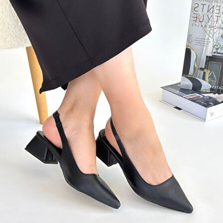 Sivri Burun Topuklu Ayakkabı Cilt Siyah Topuk Boyu 3 Cm