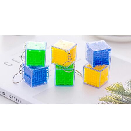 Labirent Bulmaca Küp Eğlenceli Anahtarlık 3X3 cm - Renkli 