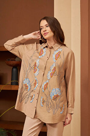 ÖNÜ ÇİÇEK NAKIŞLI OVERSIZE KESİM GÖMLEK