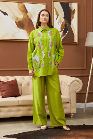 ÖNÜ ÇİÇEK NAKIŞLI OVERSIZE KESİM GÖMLEK