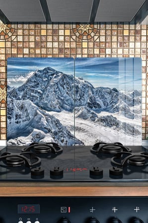 Ocak Arkası Cam Koruyucu – Dağ Manzaralı Isıya Dayanıklı Dekoratif Cam Panel 40 x 30 cm * 2 adet