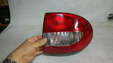 Renault MEGAN I Renault MEGAN 1 model 1998-1999-2001-2002-2003-Arka Stop Lambası Sağ Dış yerli pleksan marka