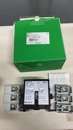 Schneider 080463 VCF5 125A 3P Acil Durdurma Yük Ayırıcı Şalter