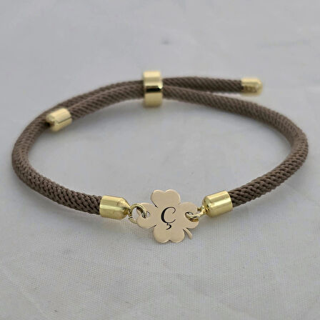 Ç Harfine Özel Örgü İpli Çiçek Motifli 14 Ayar Altın Plakalı Hediye Bileklik-339harf-kahverengi