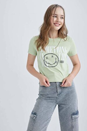 DeFacto Coool Nirvana Fitted Kısa Kollu Yıkamalı Soluk Efektli Tişört B1909AX23HSGN1207