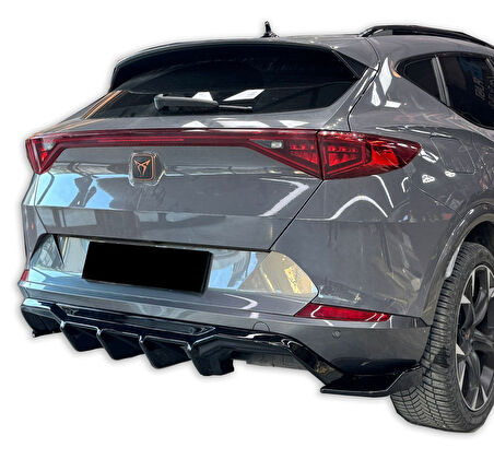 Cupra Formentor Uyumlu Araca Özel Difüzör (Parlak Siyah Boyalı)