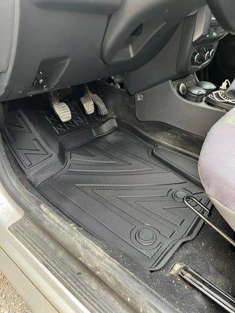 Dacia Duster 4X2 2009-2017 Premium Havuzlu Oto Paspas