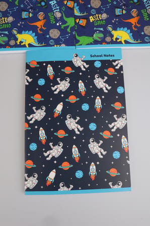 3 Adet A4 Defter Seti Astro Dino Explorer Collection 2 Adet Çizgili Defter Ve 1 Adet Kareli Defter 80 Yaprak