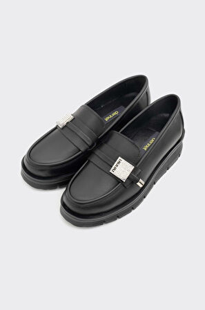 Günlük Hakiki Deri Kadın Taş Tokalı Casual Ayakkabı