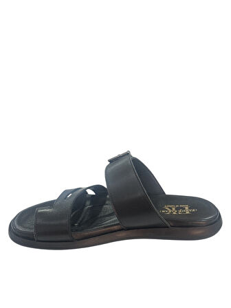 6057 Erkek Siyah Deri Parmak Arası Tokalı Terlik