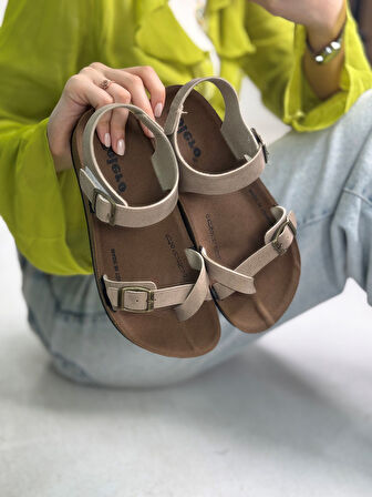 Parmak Arası Kadın Sandalet Rahat Ortopedik Mantar Taban Ayarlanabilir Metal Tokalı Cırtlı 34174