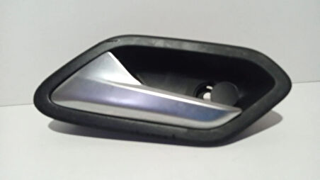 806719486 R  DACİA SAĞ İÇ AÇMA KAPI KOLU OEM