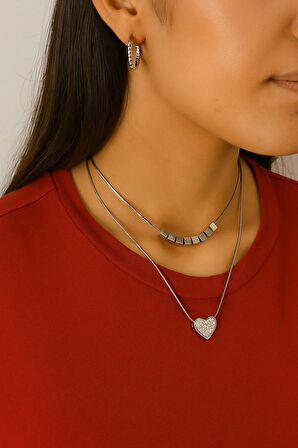 Çelik Kararma Yapmaz Kare Taşlı Kalp Figürlü Silver Kolye