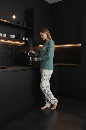 Kadın Büyük Beden Desenli Bisiklet Yaka Mevsimlik Likra Viskon Uzun Kol Pijama Takımı