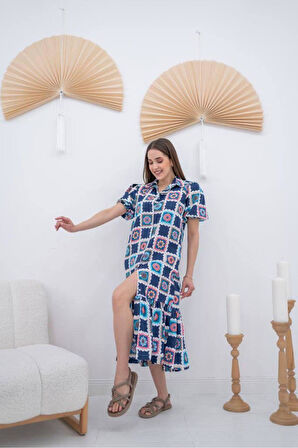 Hakim yaka renkli çiçek desenli önden düğmeli elbise