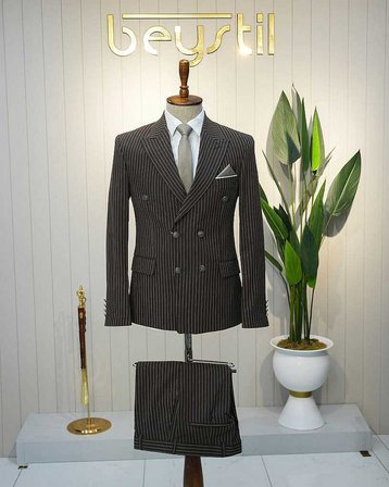 Beystil Sivri Yaka Kahverengi Çizgili Kruvaze Takım Elbise Bezayak - Slim Fit
