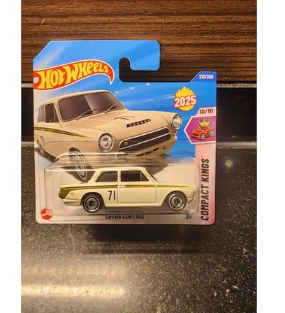 Hot Wheels 1/64 Lotus Cortina