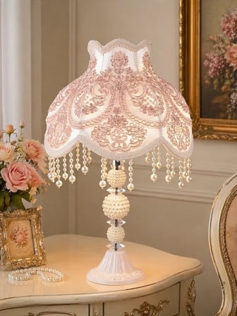 Pembe Kadife ve Fransız Güpürü Kaplı Başlık İncili Beyaz Ayaklı Klasik Model Abajur 50x25cm