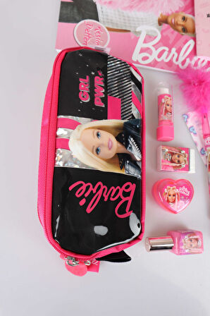 DEKOMUS İLE YENİ SEZON LİSANSLI BARBIE KALEM ÇANTASI İLE 13 PARÇA FULL + FULL KIRTASİYE / OKUL SETİ 